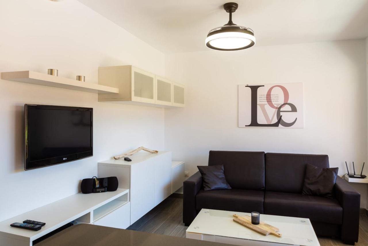 Casa Lucien - Newly Refurbished Apartment With Swimming Pool - Ideal For Couples Corralejo Extérieur photo