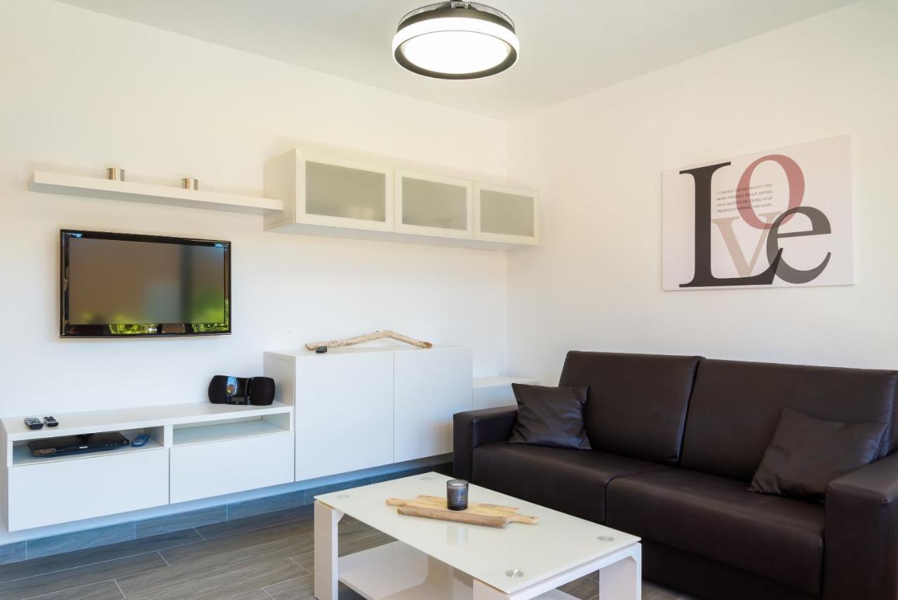 Casa Lucien - Newly Refurbished Apartment With Swimming Pool - Ideal For Couples Corralejo Extérieur photo