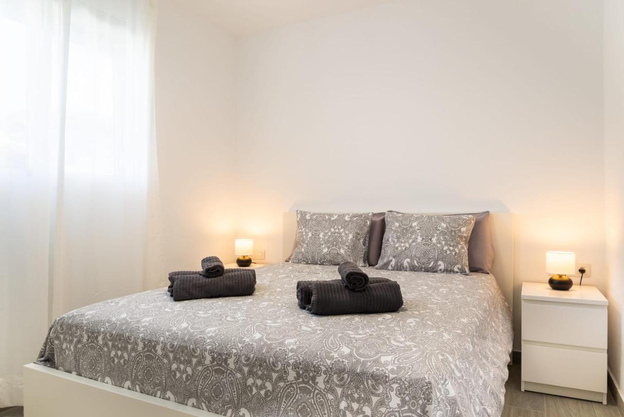 Casa Lucien - Newly Refurbished Apartment With Swimming Pool - Ideal For Couples Corralejo Extérieur photo