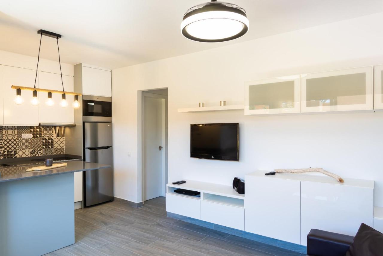 Casa Lucien - Newly Refurbished Apartment With Swimming Pool - Ideal For Couples Corralejo Extérieur photo